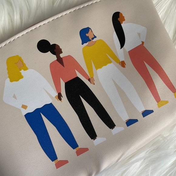 Ipsy Bag - Stronger Together - Picture 4 of 6